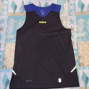 Men’s Nike work out tank (EUC)